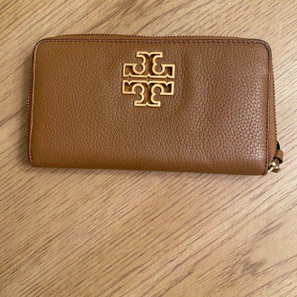 Tory Burch Handbags - Tory Burch Wallet